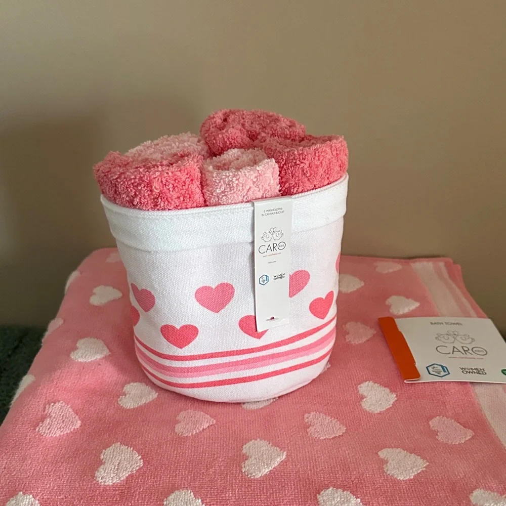Caro Kids 2 Bath Towels 5 Washcloths Pink White Heart 🤍 💕 NEW!